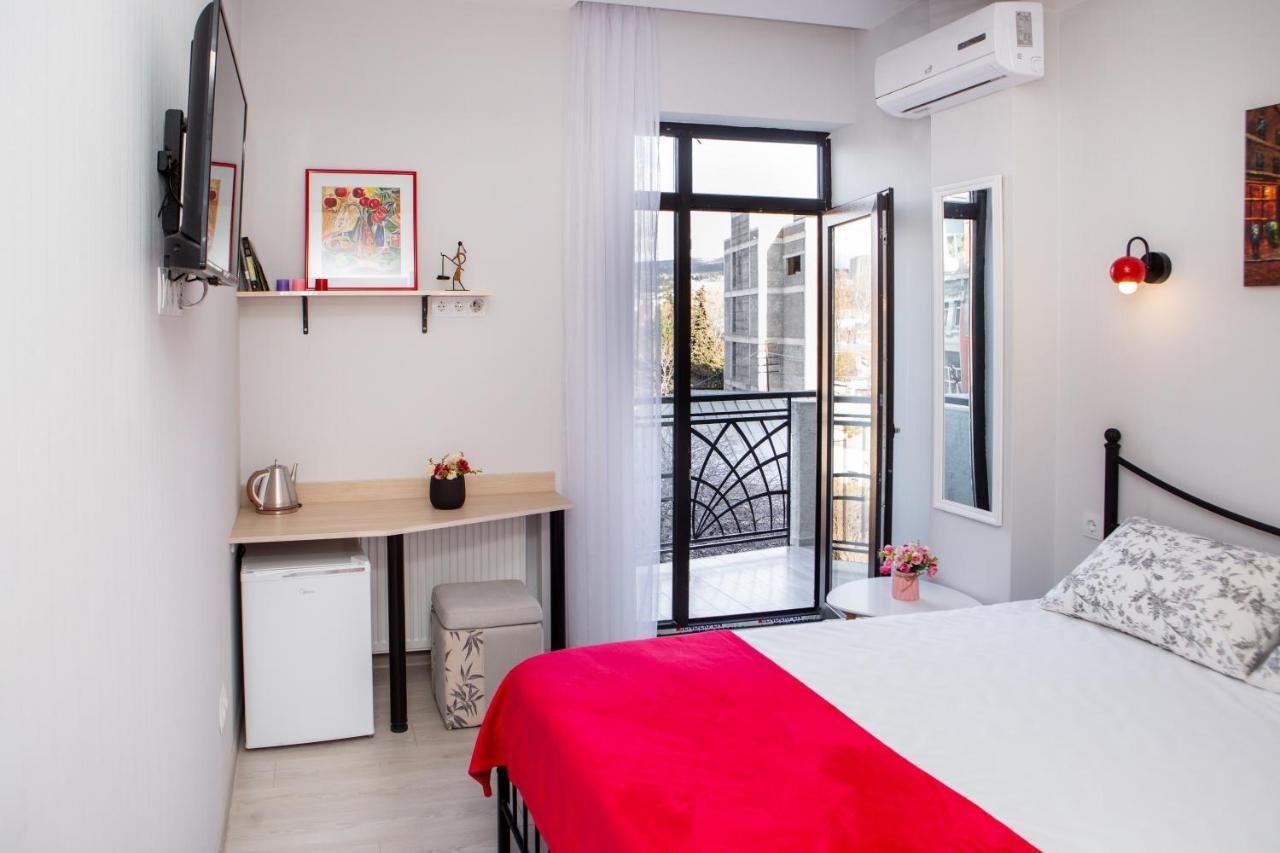 Naike Aparthotel Tbilisi Buitenkant foto
